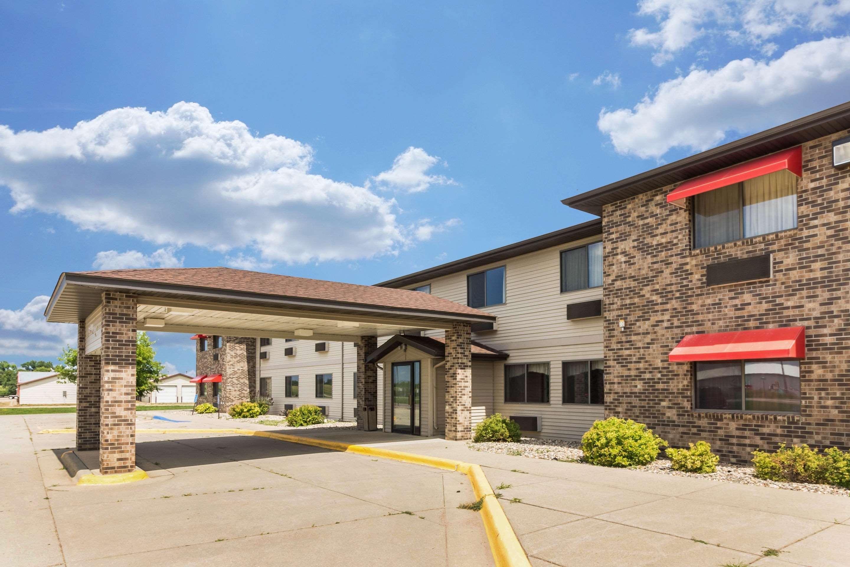 Econo Lodge Ortonville Buitenkant foto