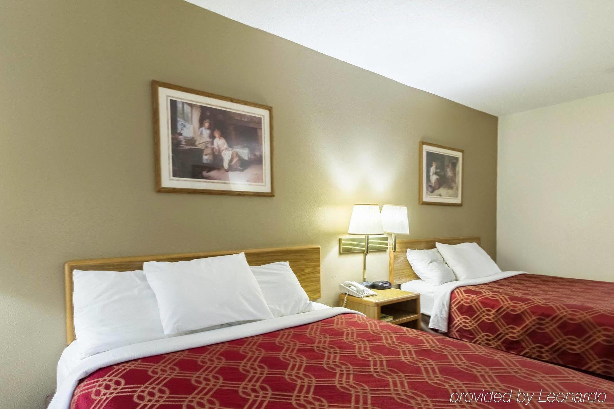 Econo Lodge Ortonville Buitenkant foto