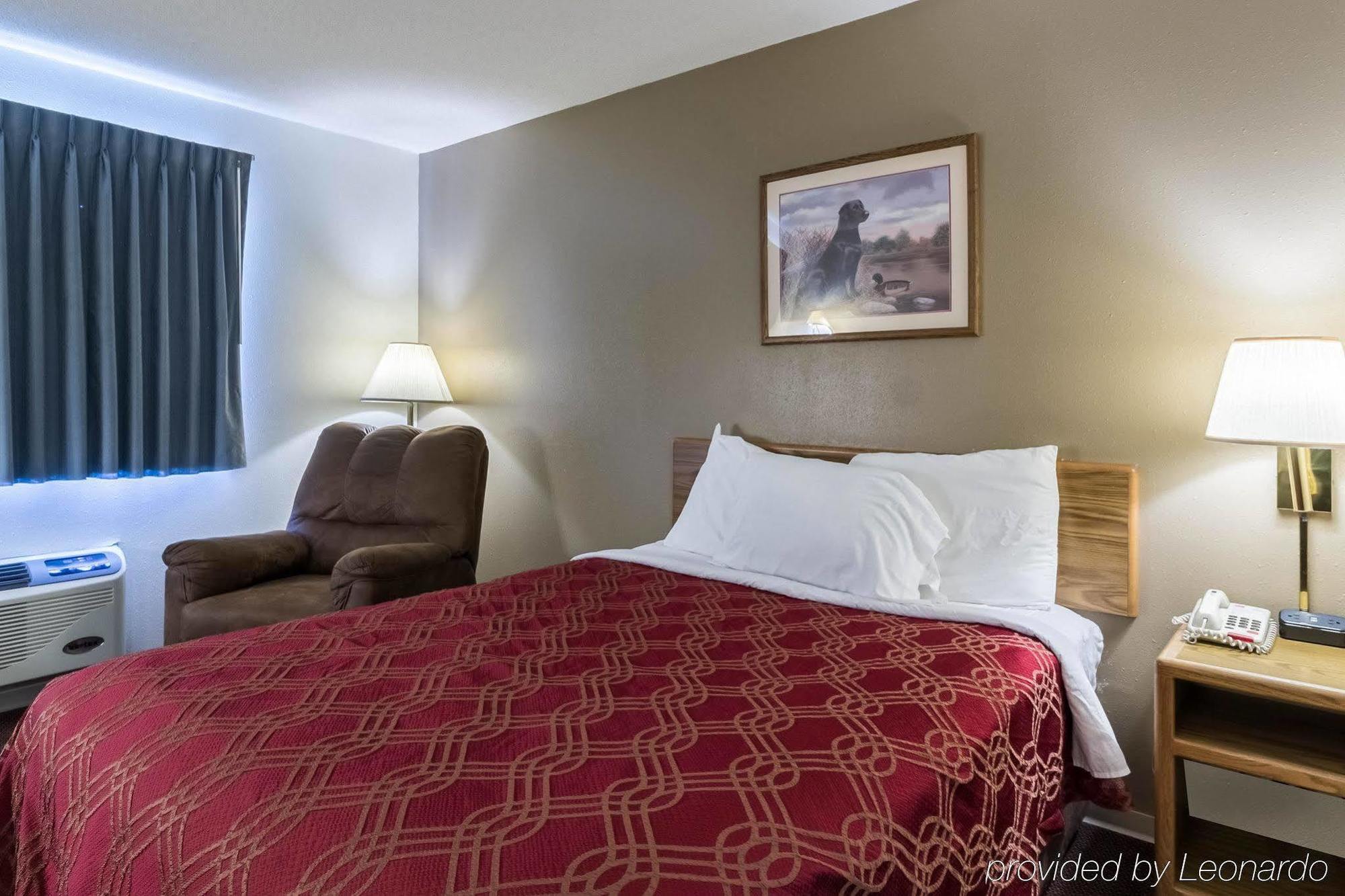 Econo Lodge Ortonville Buitenkant foto
