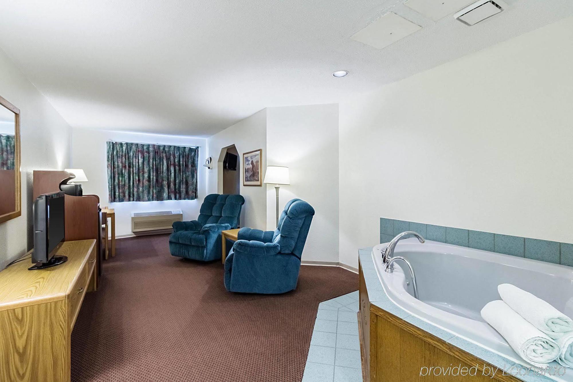 Econo Lodge Ortonville Buitenkant foto