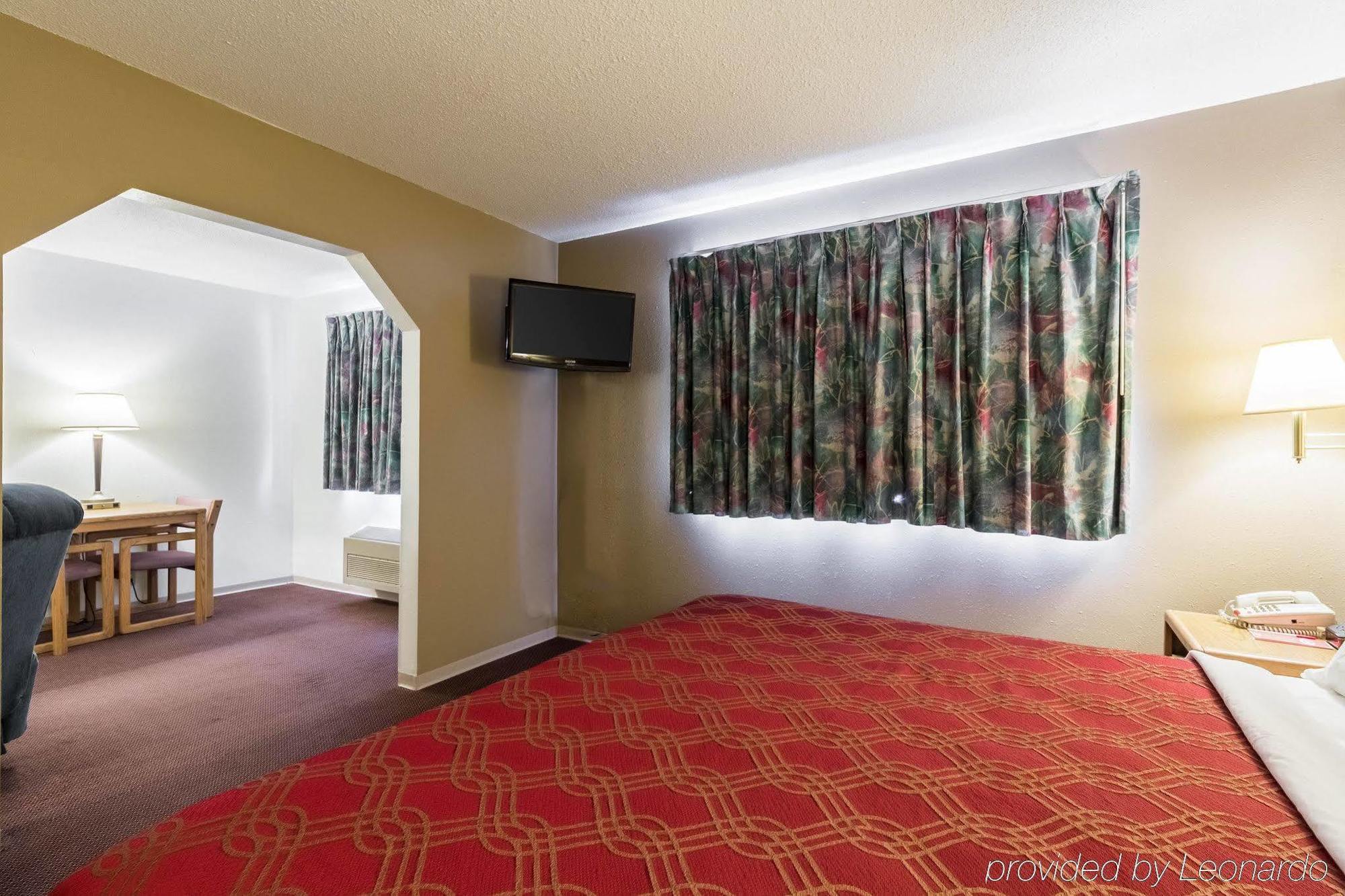 Econo Lodge Ortonville Buitenkant foto