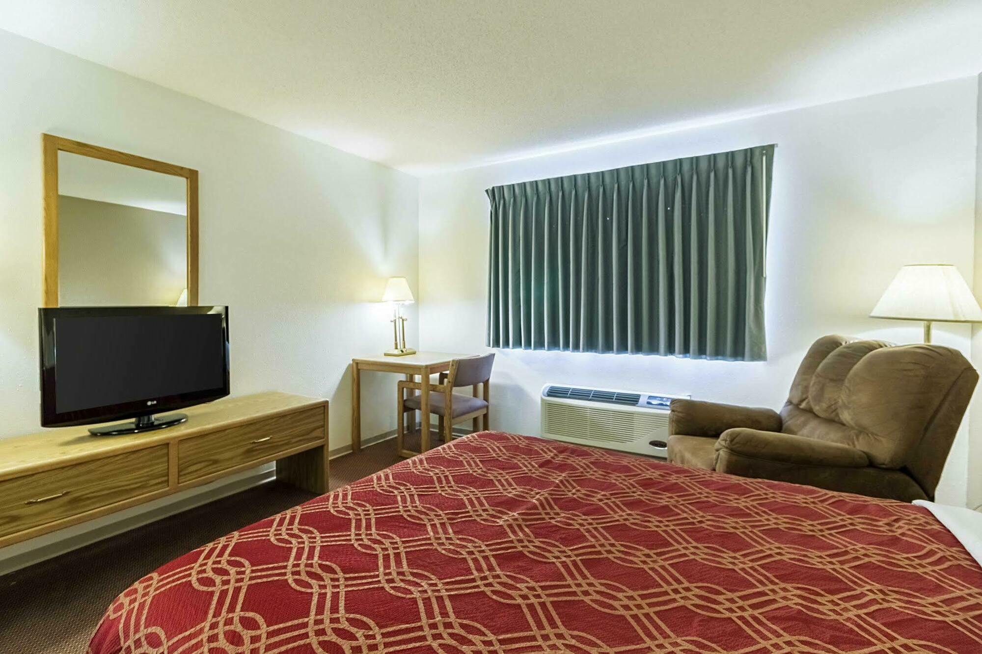 Econo Lodge Ortonville Buitenkant foto