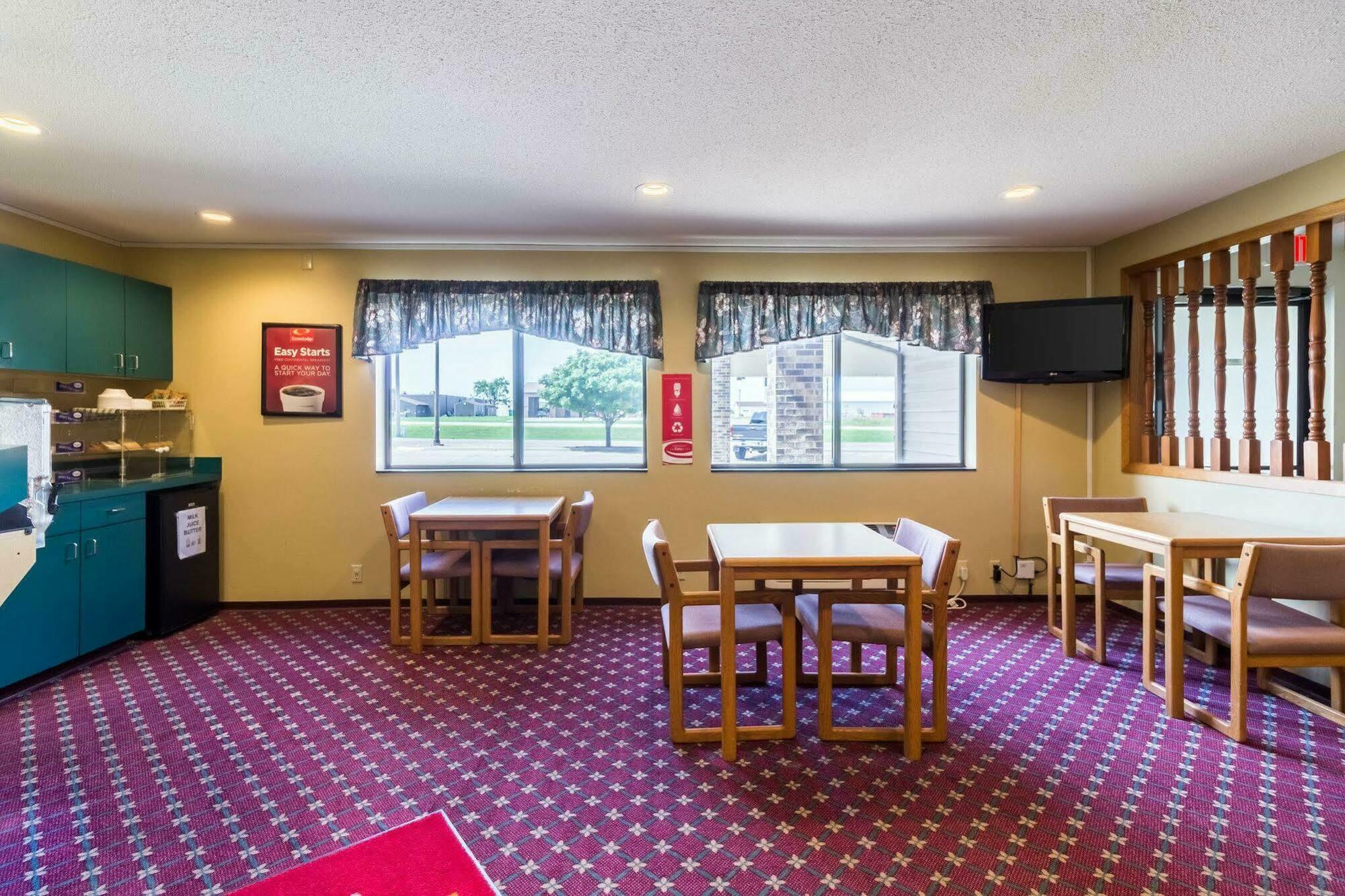Econo Lodge Ortonville Buitenkant foto